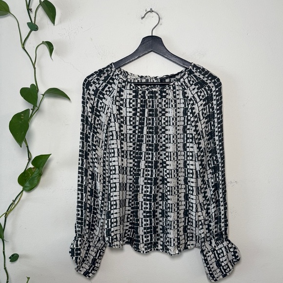 Derek Lam Black and White Geometric Print Silk Top {2} - Picture 1 of 7